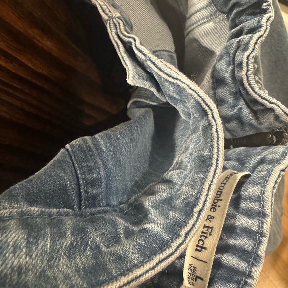 The A&F Mara Strapless Denim Mini Dress - Picture 5 of 6